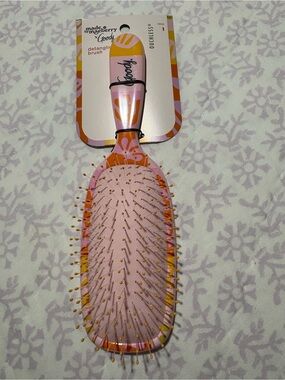 Goody x Made by Maeberry Pink & Orange Detangling Brush